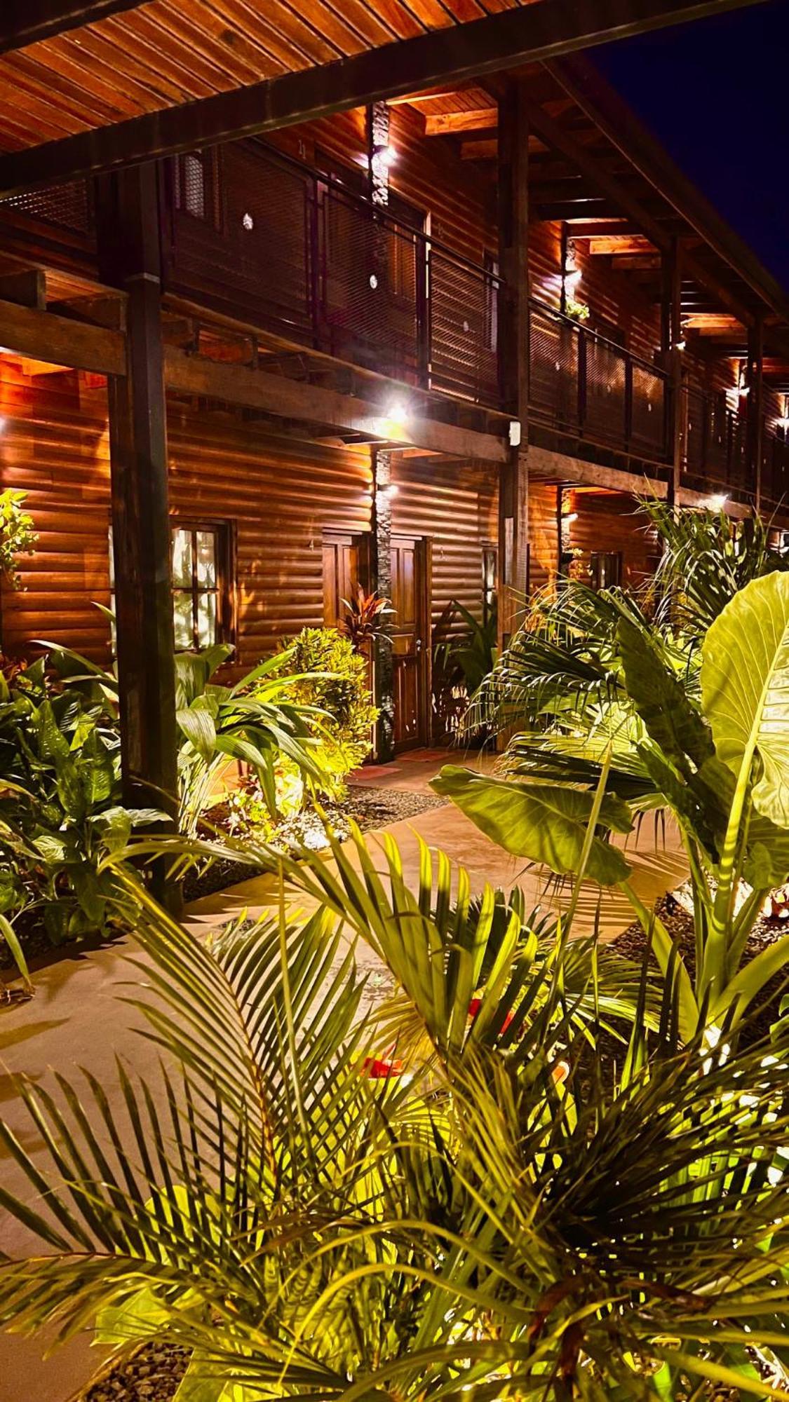 Alma Pura Hotel Puerto Iguazú Exterior foto